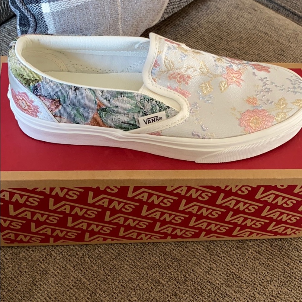Tapestry Multi/Snow Wht Classic Slip On Limited Ed